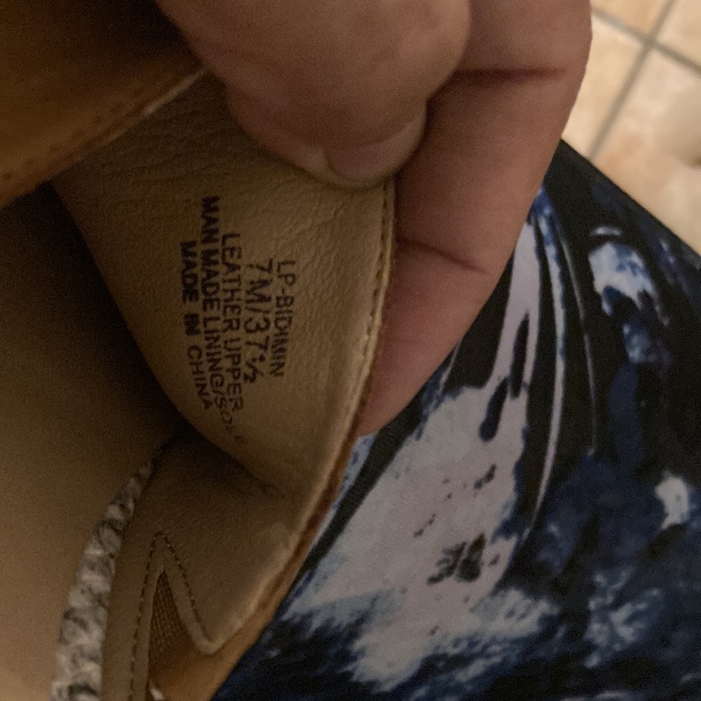 Lucky brand leather shoes size 7 - Picture 7 of 7
